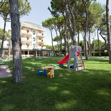 Aparthotel La Pineta Lido di Jesolo
