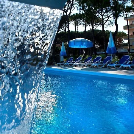 La Pineta Ξενοδοχείο με διαμερίσματα 4*