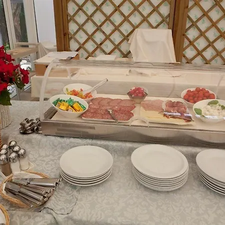 La Pineta Ξενοδοχείο με διαμερίσματα Τζεσόλο Λίντο